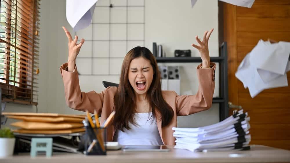 15+ cách kiềm chế cảm xúc nóng giận để đảm bảo sức khỏe bản thân