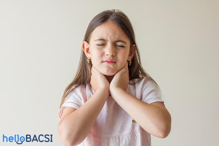 Cảnh báo 4 nguyên nhân khiến họng nổi nốt đỏ cần lưu tâm