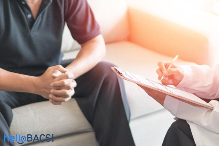 Tràn dịch màng tinh hoàn ở trẻ sơ sinh và người lớn