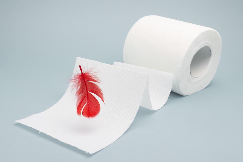 Trĩ chảy máu có nguy hiểm hay không? Phương pháp điều trị thế nào?