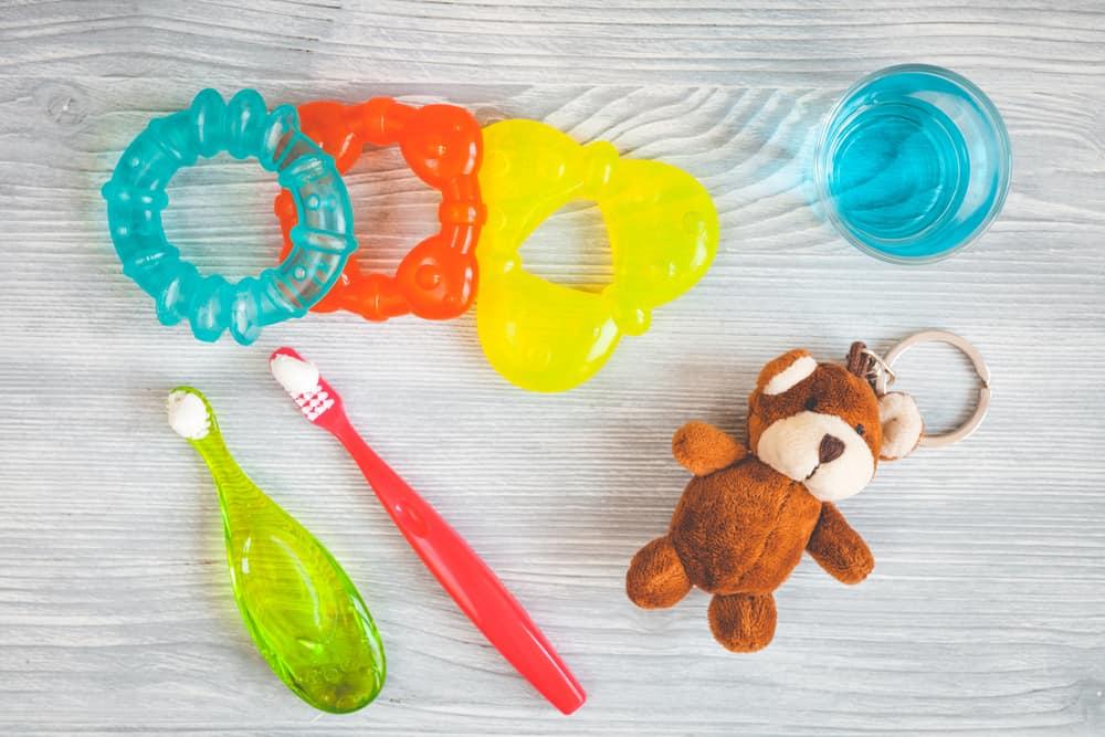 Top 5 bàn chải đánh răng cho bé tốt nhất hiện nay theo từng độ tuổi