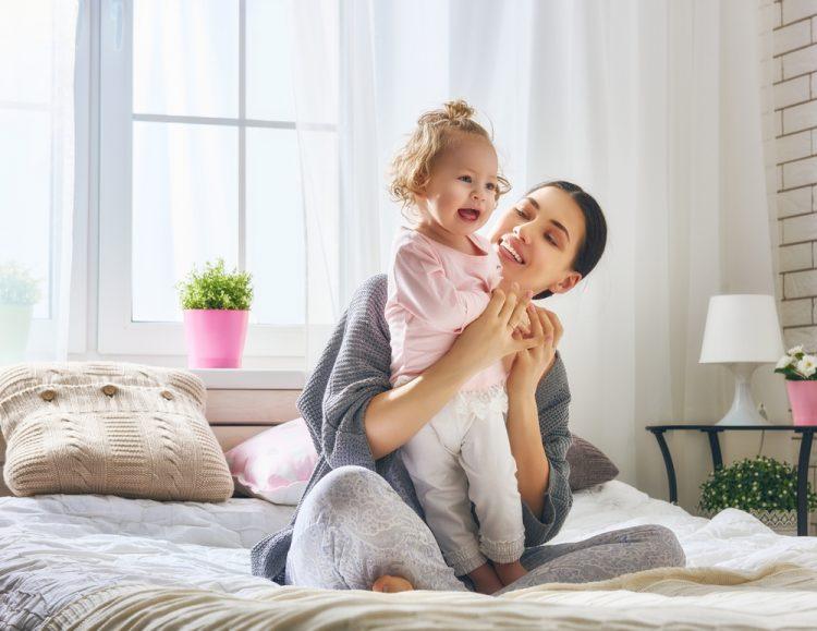 Bé bị nổi mẩn đỏ có nguy hiểm không? Nguyên nhân và cách xử trí