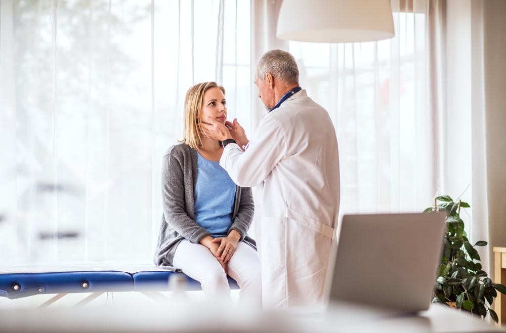 Sưng hàm: 15 nguyên nhân phổ biến và cách khắc phục hiệu quả