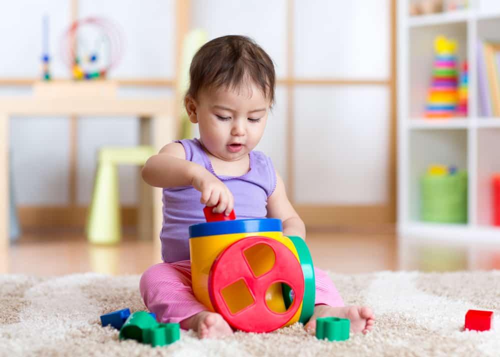Trẻ 18 tháng tuổi: Chế độ dinh dưỡng và sự phát triển của bé