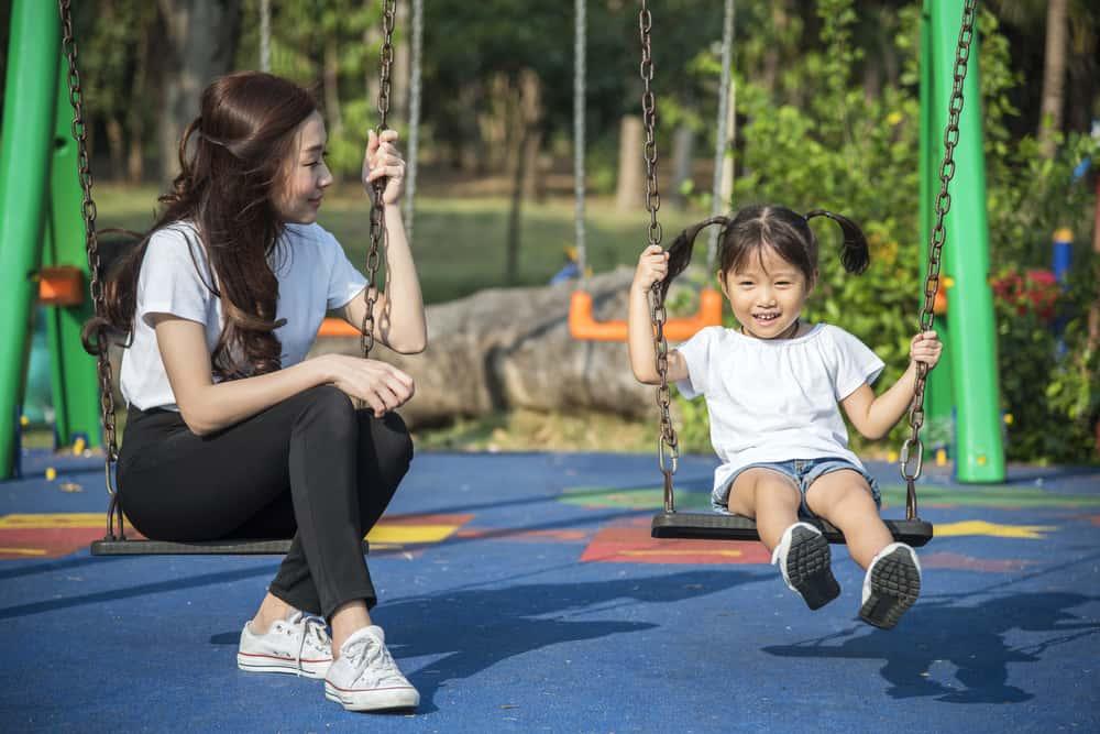 Khám phá sự phát triển về thể chất và trí não của trẻ 4 tuổi