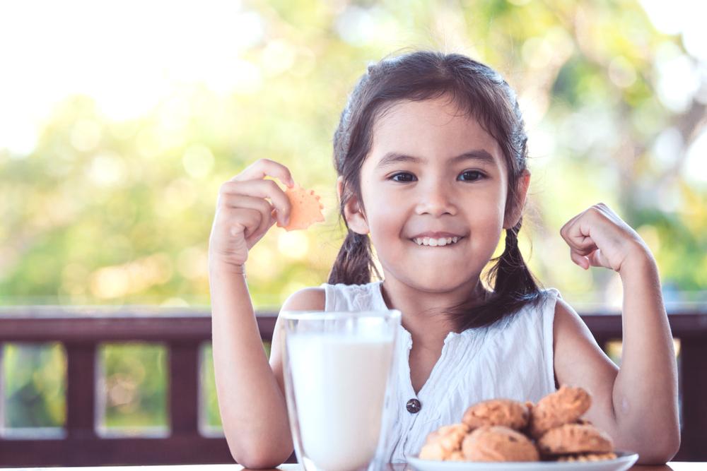 Trẻ chậm tăng cân do đâu? Mách mẹ 7 mẹo giúp bé tăng cân vù vù