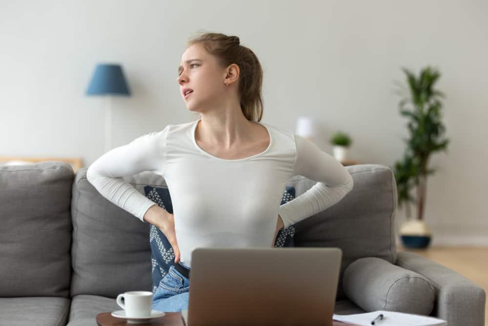 Viêm cột sống dính khớp là bệnh gì? Liệu tôi có nguy cơ mắc bệnh không?