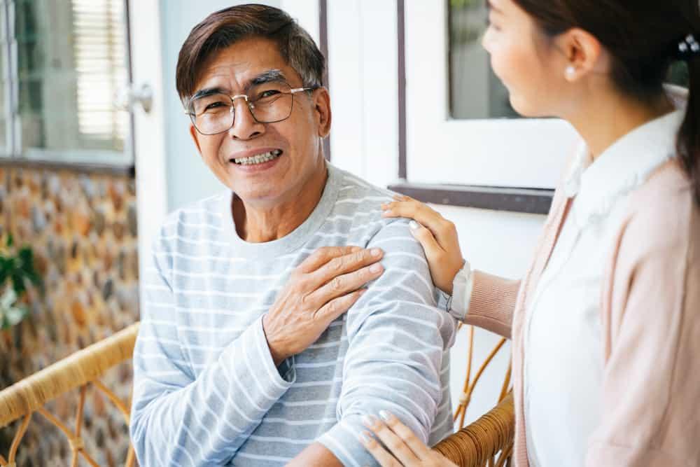 Những nguyên nhân phổ biến gây đau nhức xương khớp ở người già