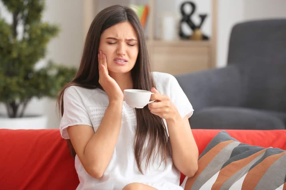 Răng khôn mọc ngầm là gì? Có nên nhổ răng hay không?