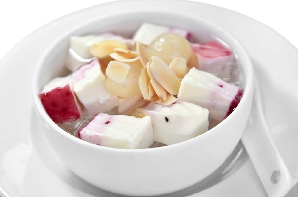 Cách nấu chè khúc bạch dẻo ngọt, thanh mát cho những ngày nắng nóng