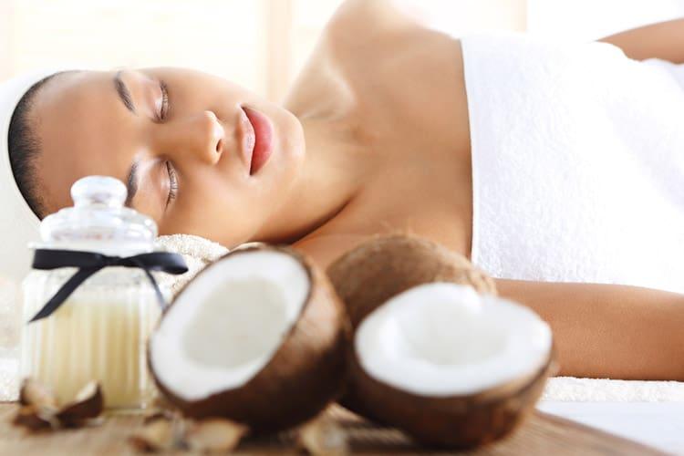 4 cách chống nhăn da bằng dầu dừa hiệu quả chỉ sau vài tuần