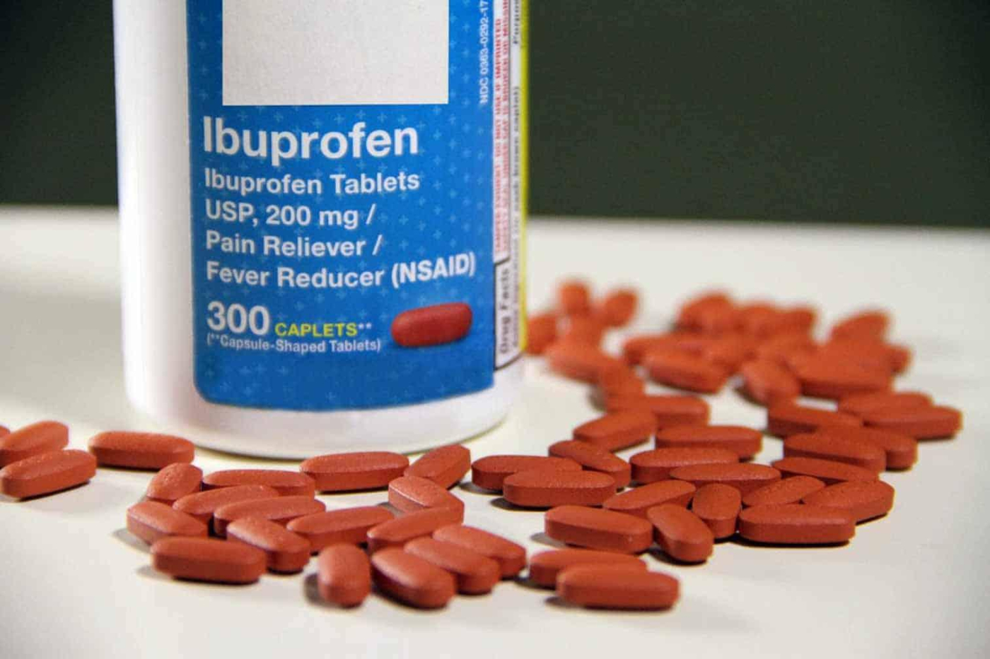 Cẩn thận với tác dụng phụ của thuốc giảm đau ibuprofen
