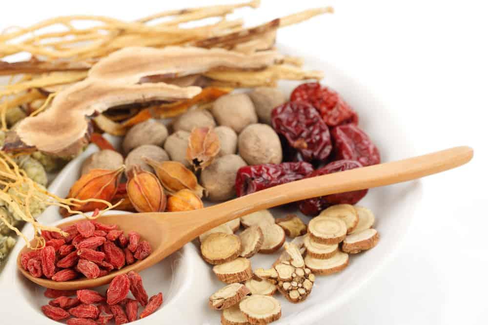 cach-lam-mon-tim-lon-ham-thuoc-bac-bo-duong-cho-me