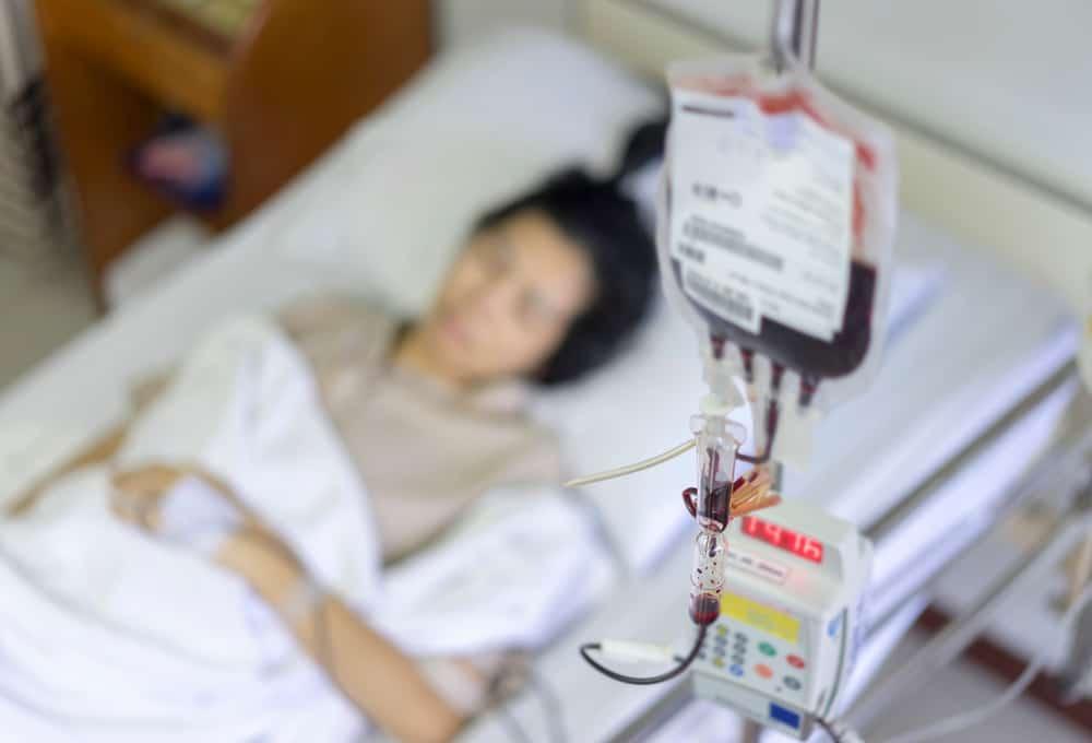 Bệnh đa u tủy xương sống được bao lâu? Cách điều trị kéo dài tuổi thọ?