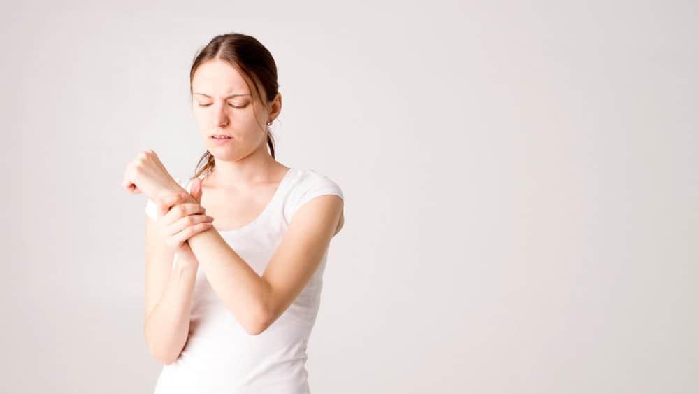 Bệnh Parkinson ở người trẻ: Nhận biết sớm để điều trị kịp thời