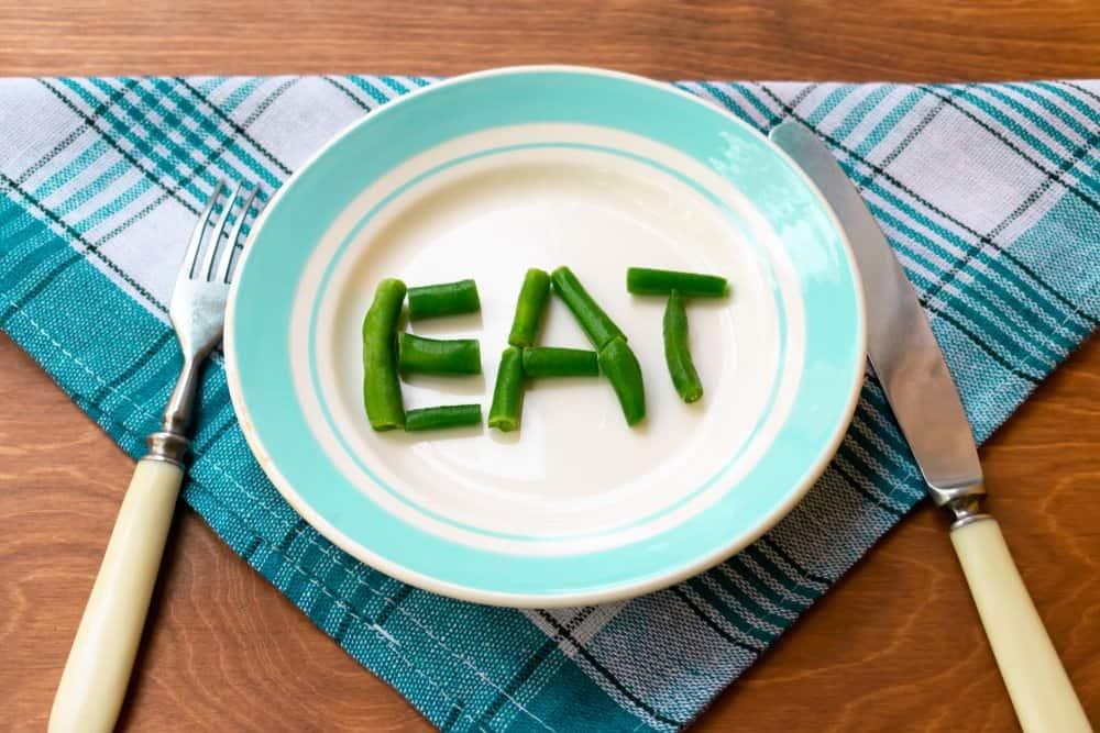 Xây dựng chế độ ăn cho người tăng huyết áp và mỡ máu cao