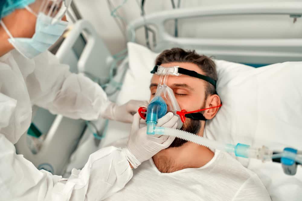 Tích trữ máy thở oxy tại nhà mùa dịch COVID-19: Lợi bất cập hại?