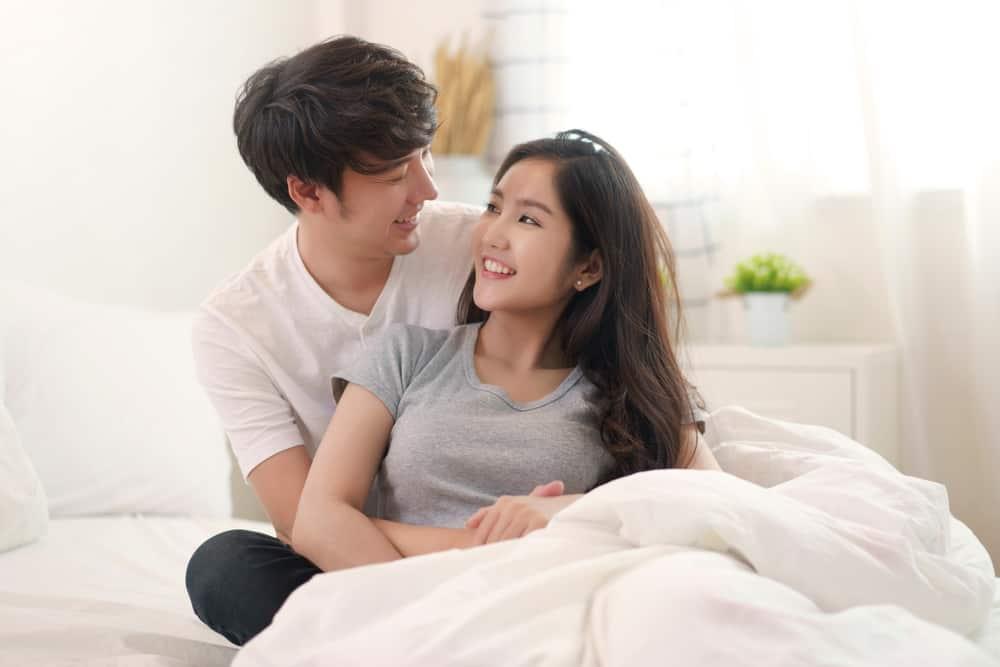 Bác sĩ giải đáp: Uống thuốc tránh thai hàng ngày bao lâu thì quan hệ được?