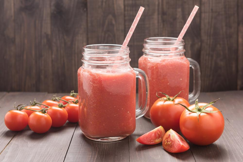 Mách bạn 3 cách làm sinh tố cà chua giảm cân và đẹp da