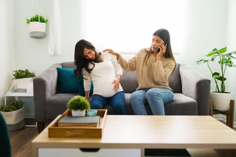 Tắc mạch ối: Biến chứng nguy hiểm cho cả mẹ và bé