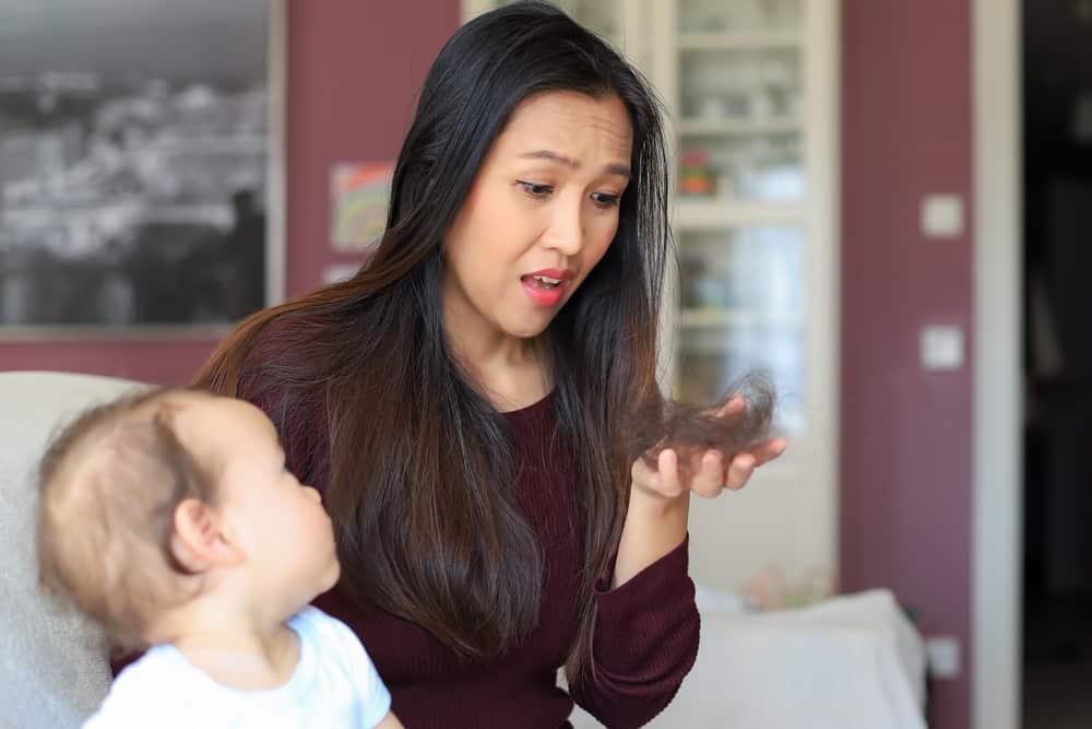 Nguyên nhân rụng tóc sau sinh là gì? Làm thế nào để cải thiện hiệu quả?