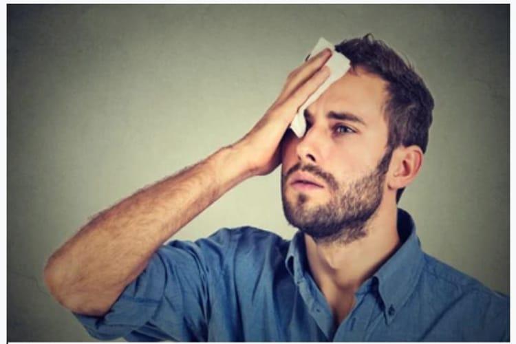 Đổ mồ hôi đầu ở người lớn và cách khắc phục