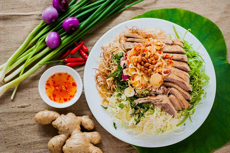 Cách làm gỏi vịt siêu ngon khó cưỡng làm mới khẩu vị gia đình