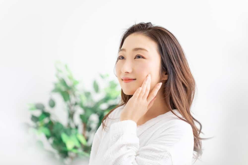 Bakuchiol: Dưỡng chất dưỡng da triển vọng có thể thay retinol?
