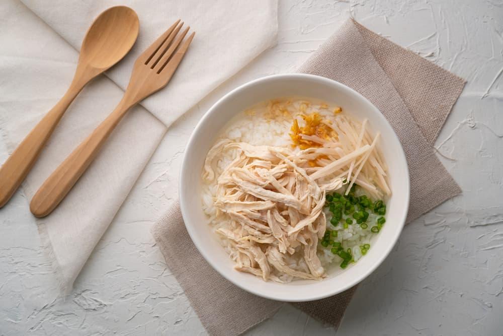 Cháo gà cho bé nấu với rau gì? 8 cách nấu cháo gà bổ dưỡng, thơm ngon