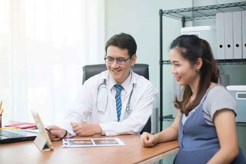 Hỏi đáp Bác sĩ: Triệt sản nữ khi sinh mổ nhiều lần có nên không, có ảnh hưởng gì không?