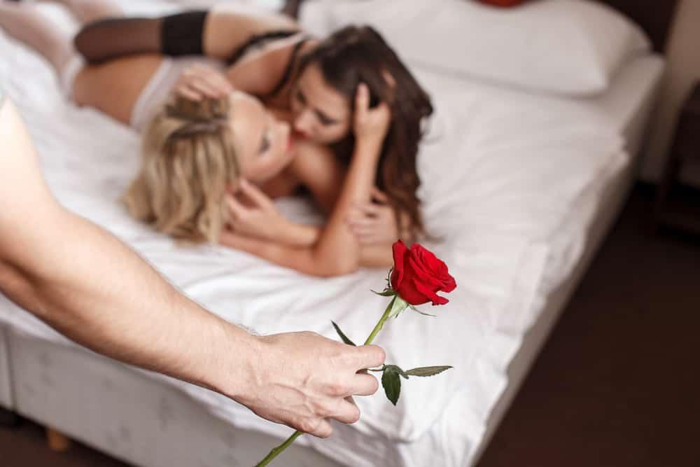 Bạn biết gì về quan hệ tình dục ba người (threesome)