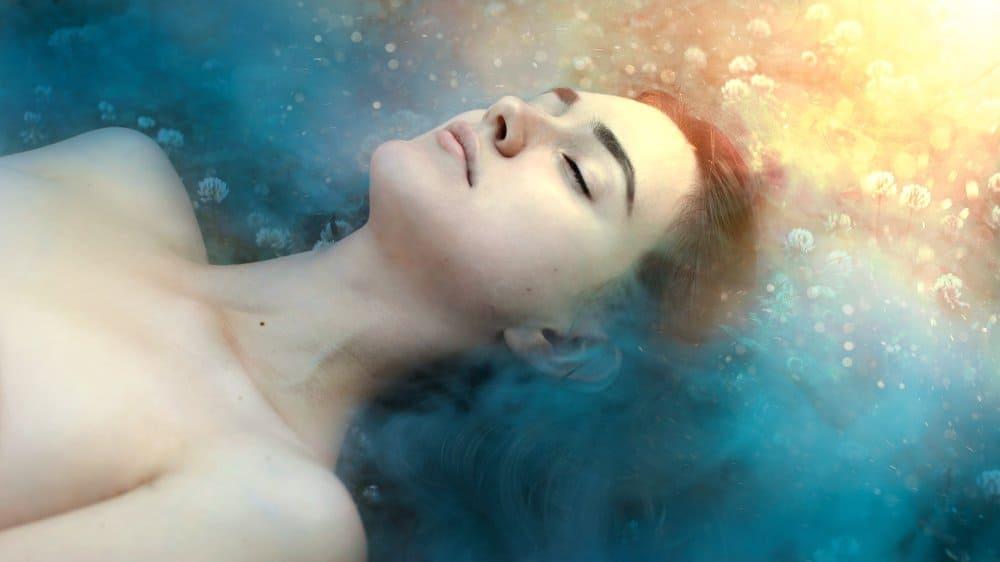 Mộng tinh ở phụ nữ là gì? Giải mã nguyên nhân và cách khắc phục