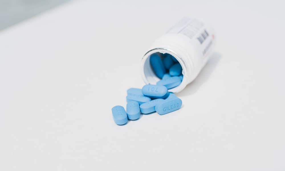 Hỏi đáp dược sĩ: Uống ARV bao lâu thì bị kháng thuốc?