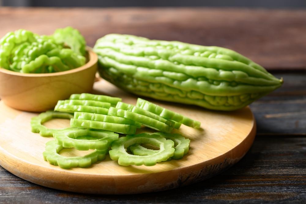 Giải đáp thắc mắc: Sau sinh ăn mướp đắng được không?