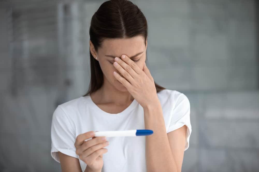 Dấu hiệu mang thai giả là gì? Làm sao phân biệt với mang thai thật?