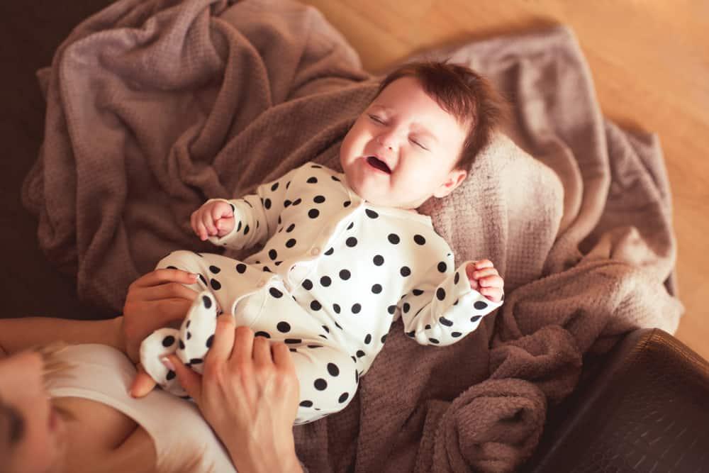 Truy tìm lý do khiến trẻ nhỏ, trẻ sơ sinh không chịu ngủ ngoan