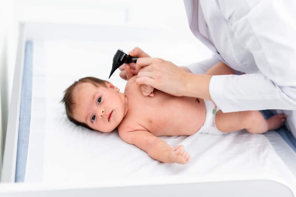 Dấu hiệu viêm tai giữa ở trẻ sơ sinh - Làm sao nhận biết chuẩn xác?