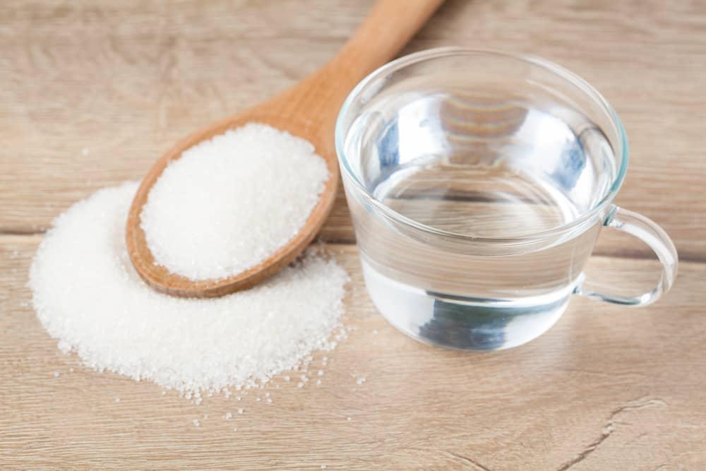 Giải đáp thắc mắc: Ngộ độc thực phẩm có nên uống nước đường không?