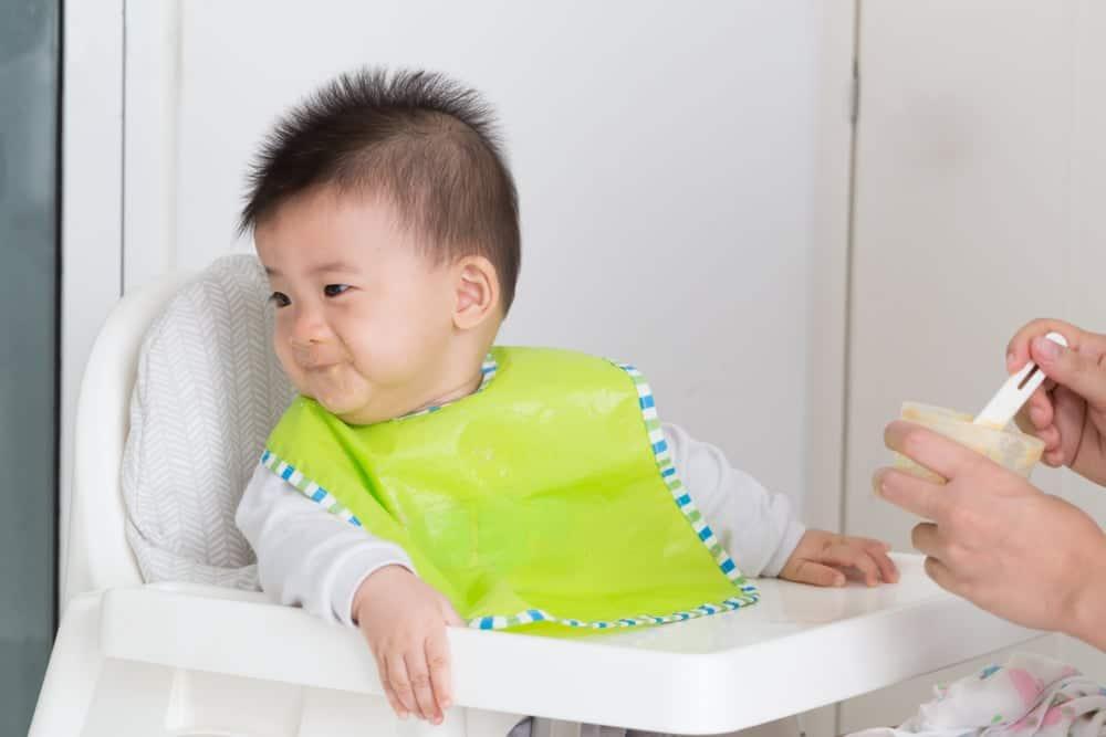 Bé mọc răng biếng ăn - Nguyên nhân và cách chăm sóc trẻ bạn cần biết