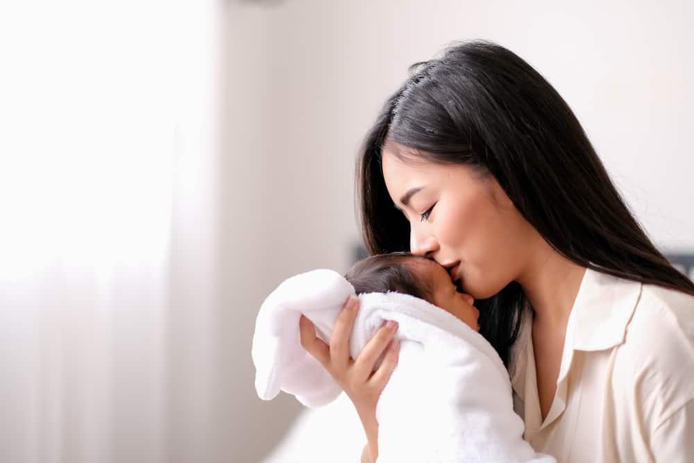 Ở cữ là gì và bao lâu là hợp lý? Kinh nghiệm ở cữ đúng cách, khoa học