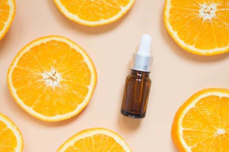 Top 6 serum vitamin C cho da dầu mụn, giúp ngừa thâm hiệu quả