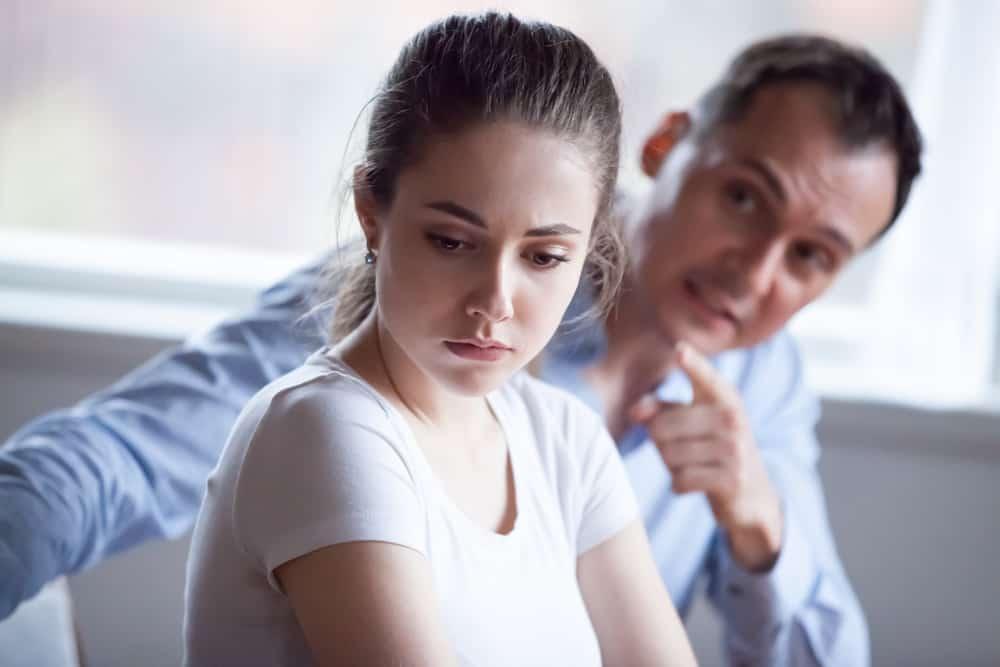 Guilt trip là gì? Khi cảm giác tội lỗi là cách thao túng tâm lý