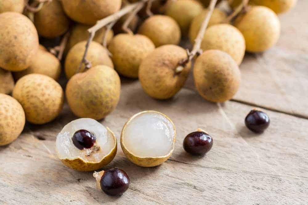 nhan-bao-nhieu-calo-an-nhan-co-beo-khong
